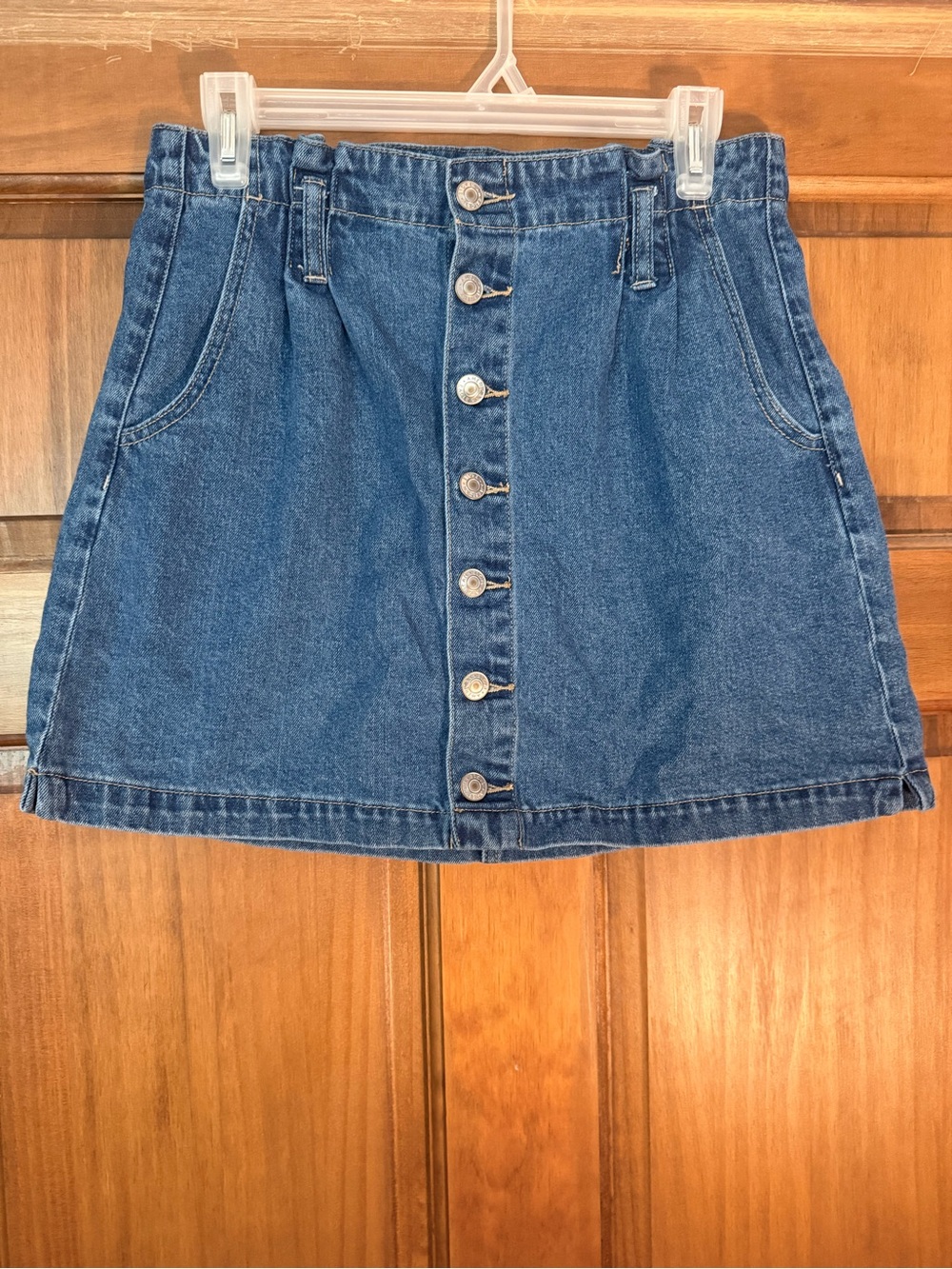 AMERICAN EAGLE CLASSIC BUTTON DOWN MINI SKIRT